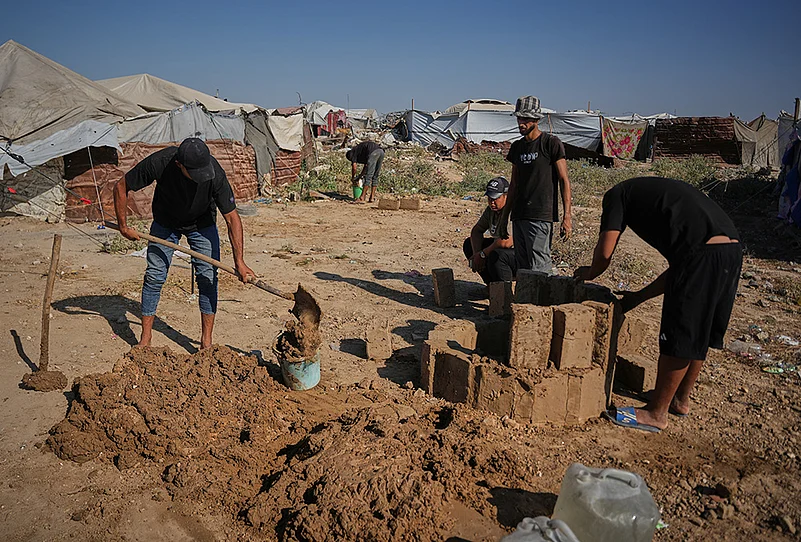 Using wood and plastic to rebuild Gaza
