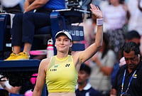Elena Rybakina Vs Naomi Osaka, US Open 2026: Kazakh Powerhouse Sweeps Past Japanese Star To Reach Maiden Quarter-Final | Photo: AP/Kirsty Wigglesworth : Elena Rybakina, of Kazakhstan, celebrates winning a match against Naomi Osaka, of Japan, during the fourth round of the U.S. Open tennis championships, Monday, Sept. 7, 2026, in New York.