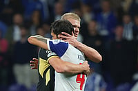 FC Porto Vs Manchester City, UEFA Champions League 2026-27: Sky Blues Down Dragons 2-0 Behind Haaland Brace | Photo: AP/Luis Vieira : Manchester City's Erling Haaland and Porto's Jakub Kiwior embrace at the the end of a Champions League opening phase soccer match between FC Porto and Manchester City in Porto, Portugal.