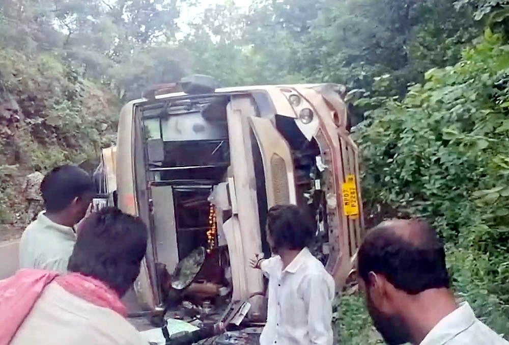 us overturns in Sheopur