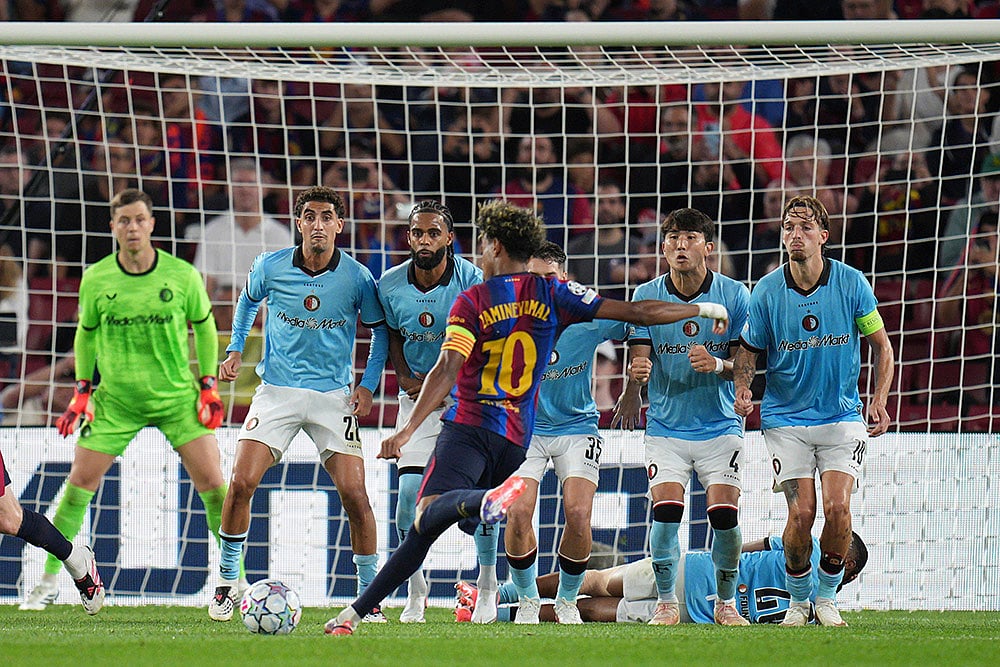 UEFA Champions League Soccer Match: Barcelona vs Feyenoord