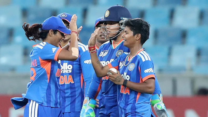 Shafali Verma, Deepti Sharma Power India Into 10th Womens Asia Cup Final