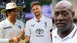 | Photo: File Images : Viv Richards Back Joe Root To Go Past Sachin
