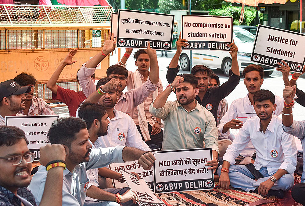 Protest against Satya Niketan building collapse