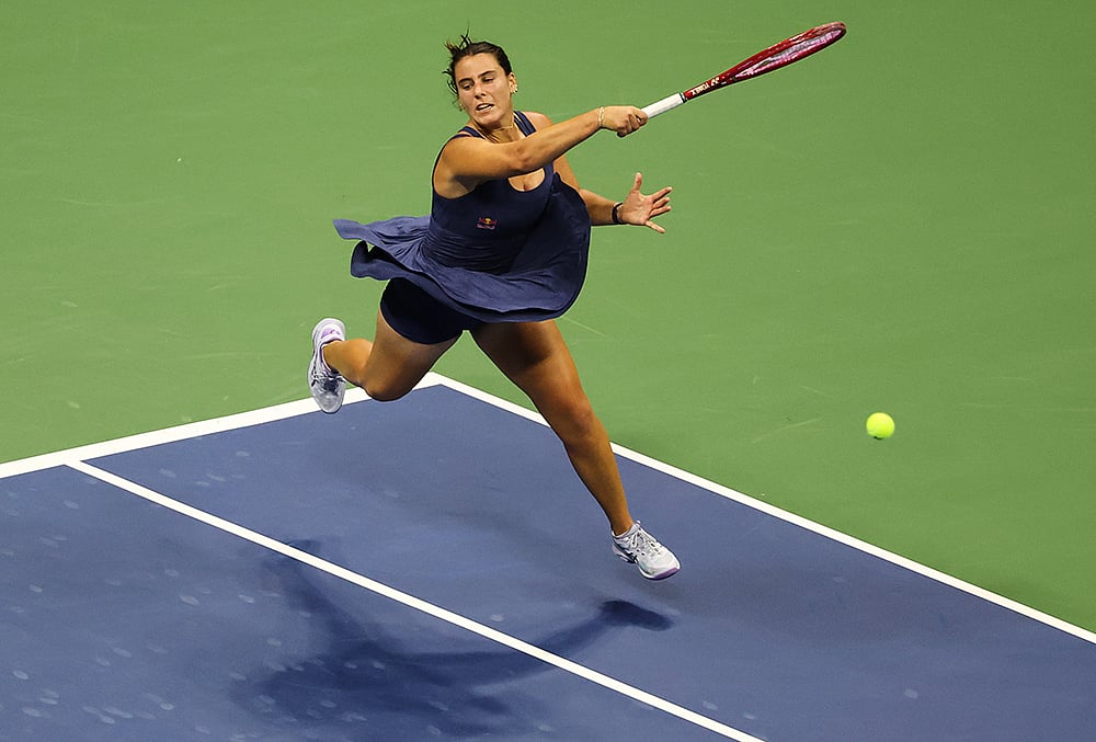 Emma Navarro backhand sho