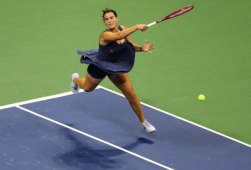 Emma Navarro backhand sho