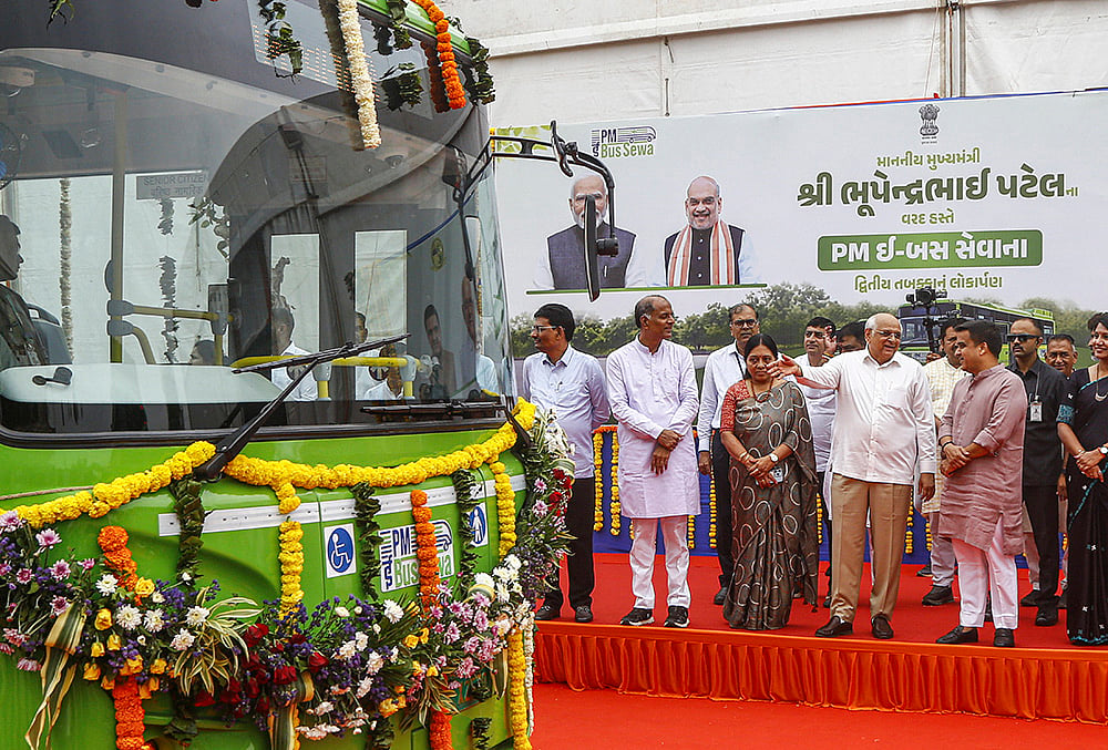 GJ CM and Dty CM during an event