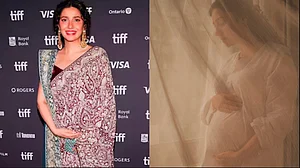 X : Mahira Khan Announces Second Pregnancy