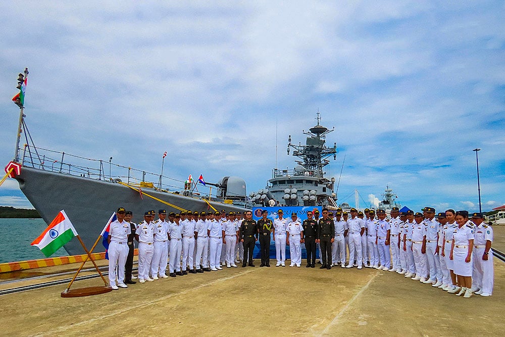 INS Kulish arrives at Ream Naval Base