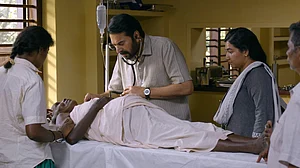YouTube : Padayaatra Trailer