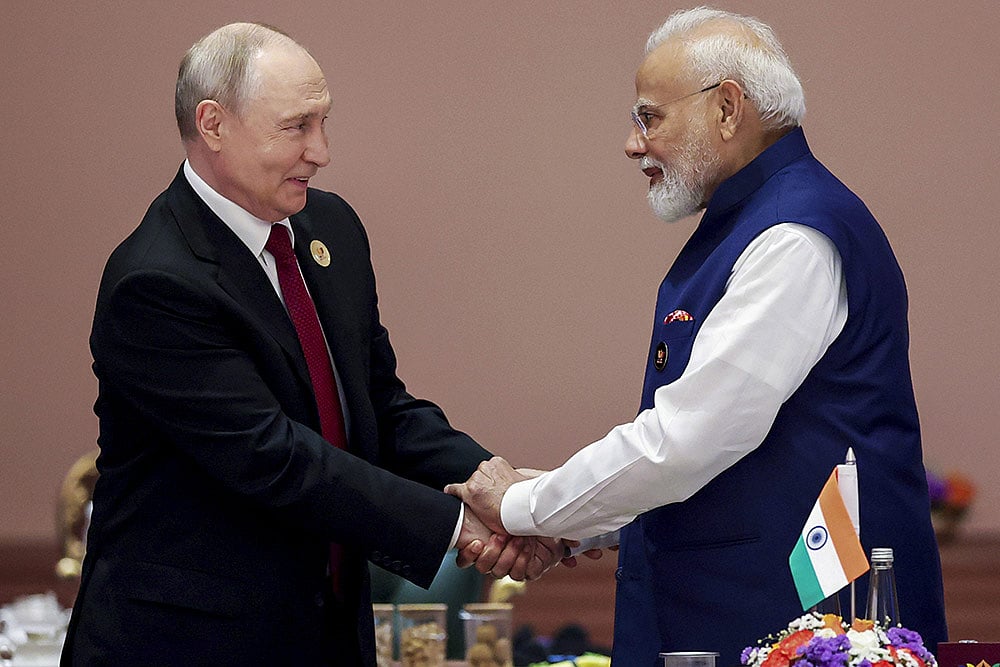 Prime Minister Narendra Modi with Russian President Vladimir Putin