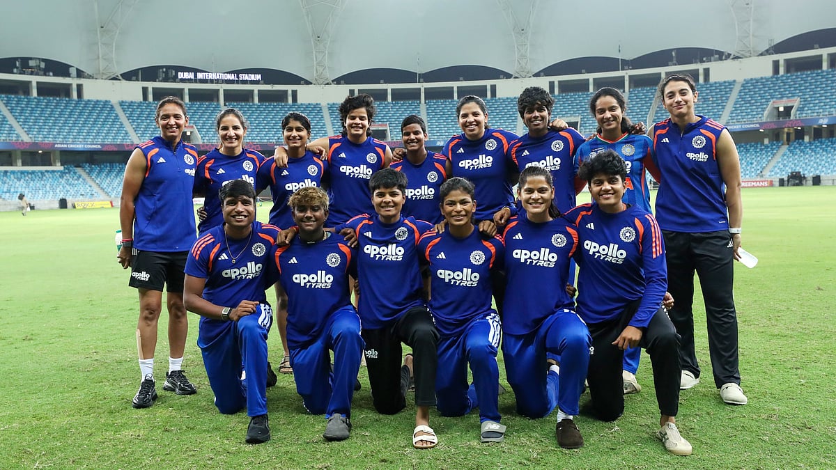 Indian women cricket team posing together for a picture after beating Sri Lanka in the Women's Asia Cup 2026 final in Dubai - X/BCCIWomen