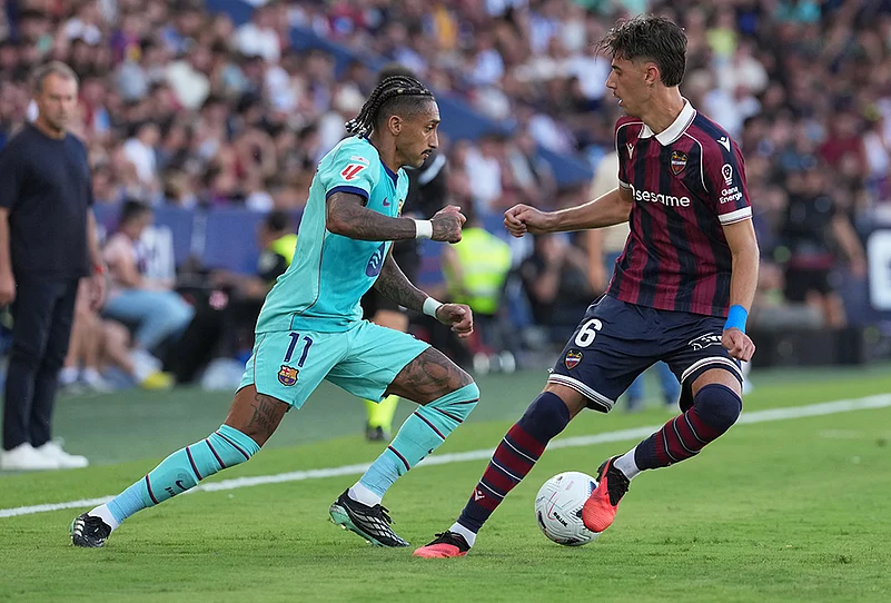 Levante Vs FC Barcelona spain soccer la liga match highlights-Barcelonas Raphinha
