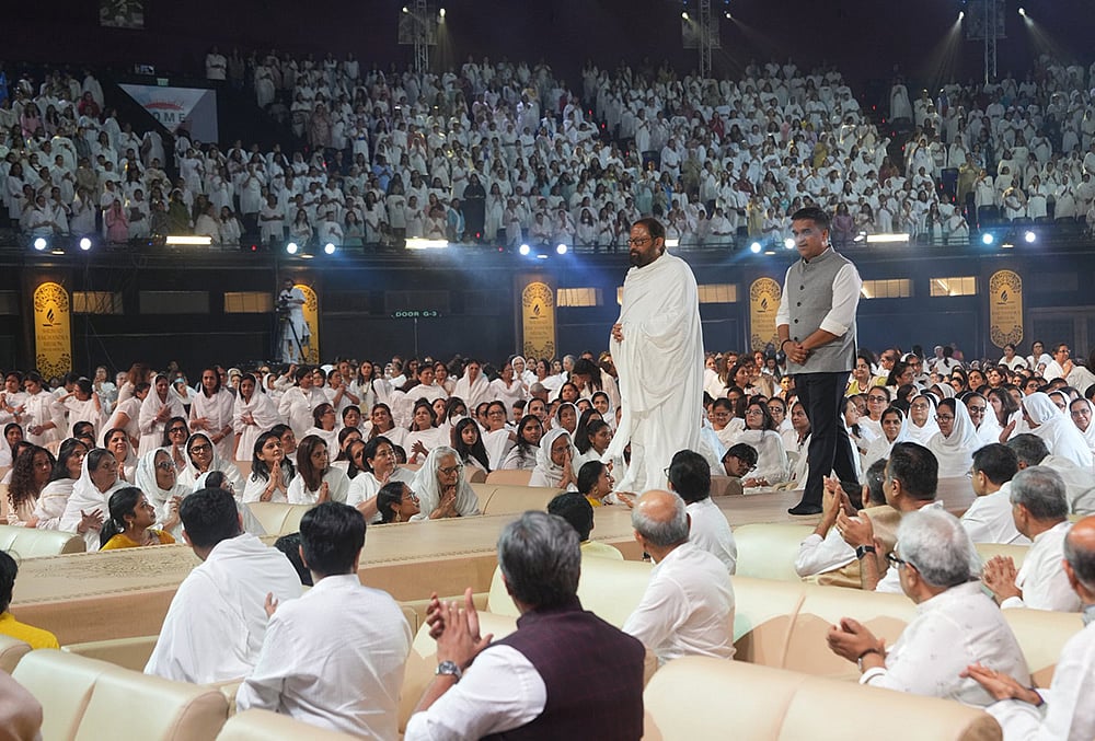 Harsh Sanghavi attends Paryushan Mahaparva 2026