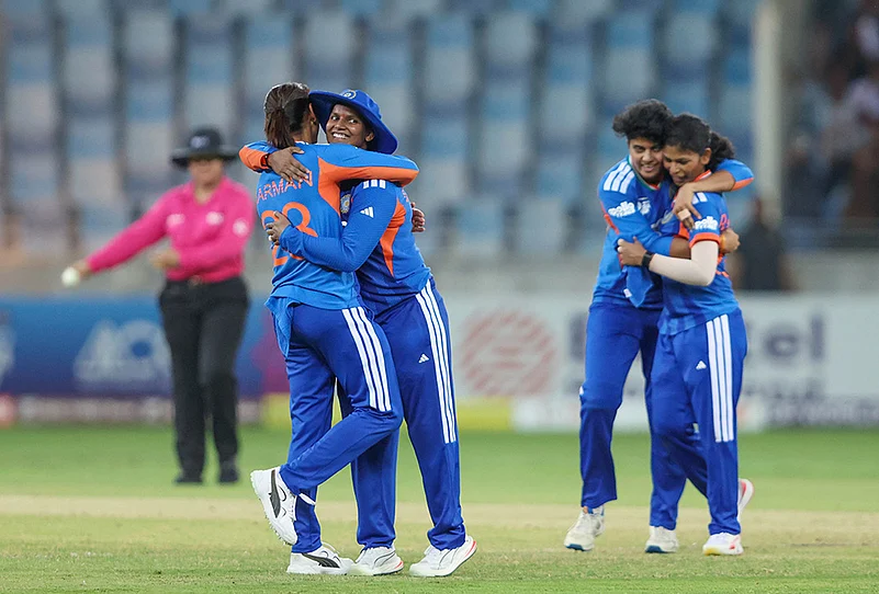 IND-W vs SL-W Final Dubai photos