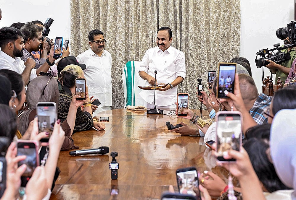 V D Satheesan hosts 25 content creators and social media influencers