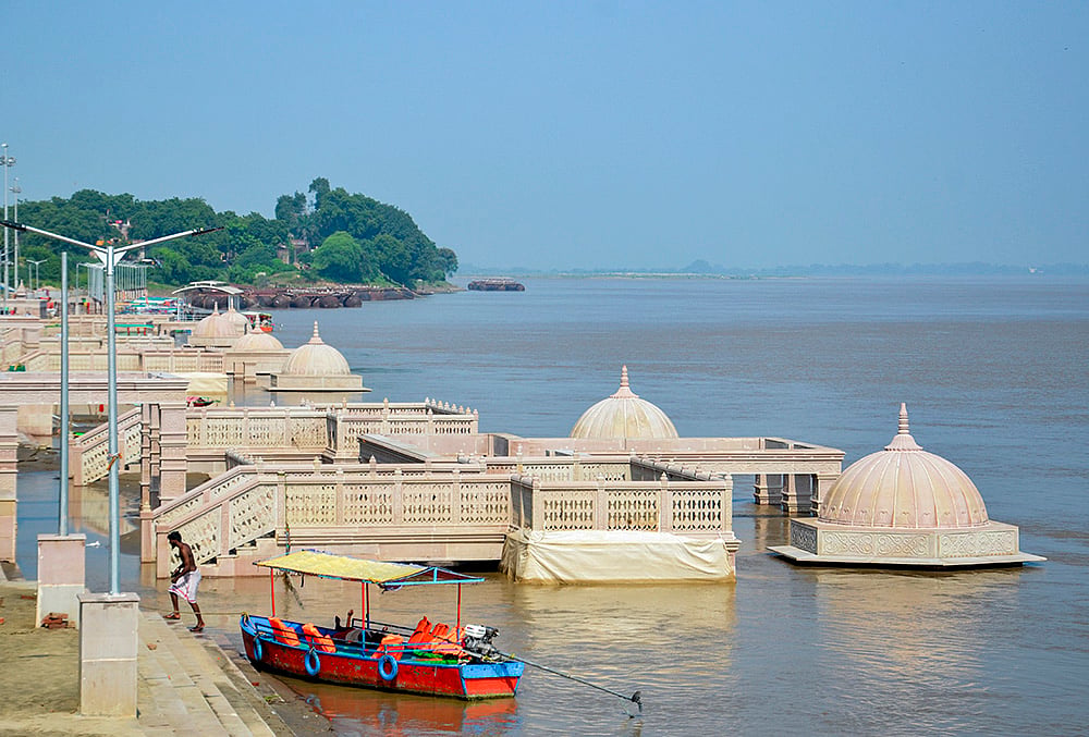 Swollen Ganga river in Mirzapur