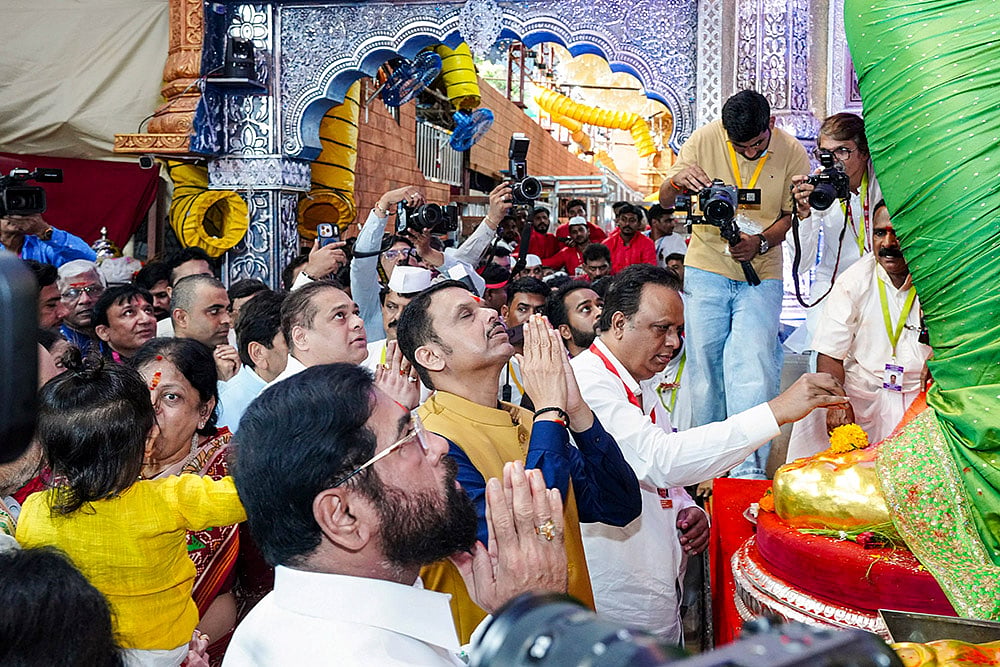 Devendra Fadnavis and Eknath Shinde during Ganesh Chaturthi festival