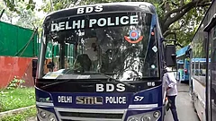 Representative Image of a Delhi Police Bomb Disposal Squad (BDS) vehicle parked outside school - | Photo: PTI