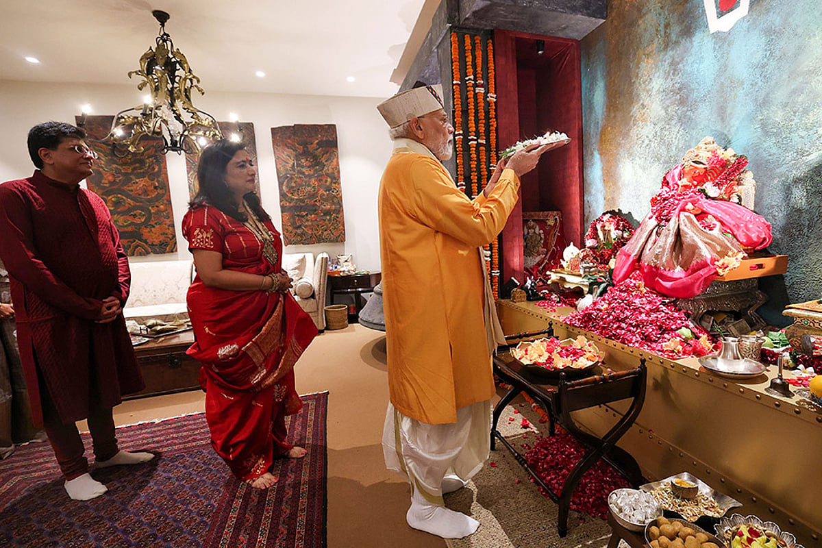 PM Modi attends 'Ganpati Puja' at Piyush Goyal's residence
