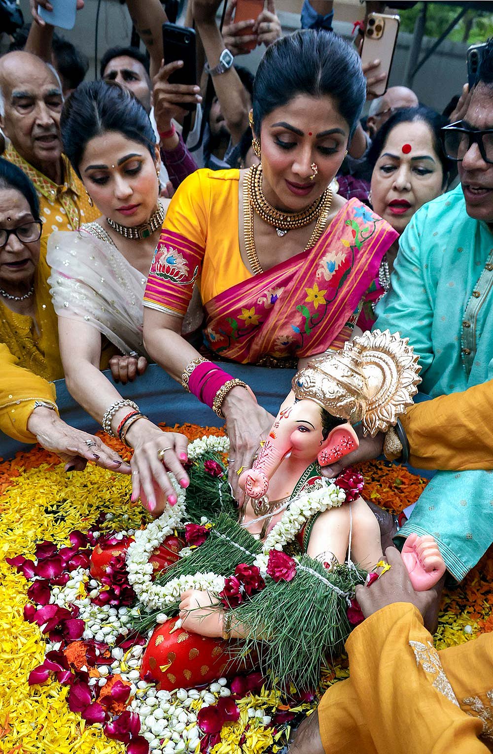 Shilpa Shetty performs mmersion ceremony on the second day of the Ganesh Chaturthi festival