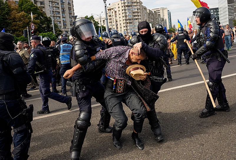 Romania farmers protest pictures