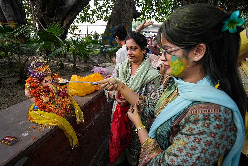Ganesh Chaturthi Immersion rituals in Amritsar