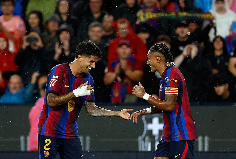 Barcelona Vs Racing De Santander La liga soccer highlights-Joao Cancelo