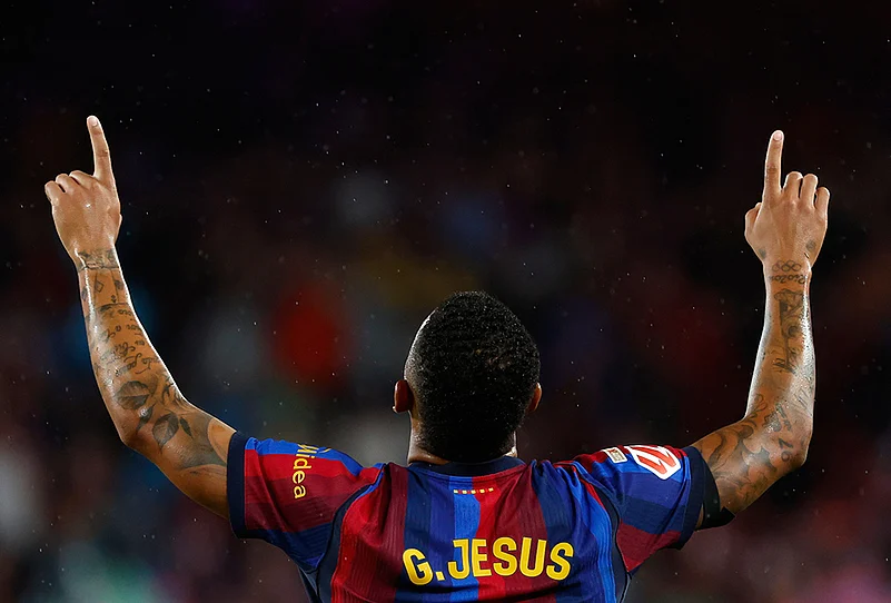Barcelona Vs Racing De Santander La liga soccer highlights-Barcelonas Gabriel Jesus