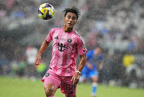 Inter Miami midfielder Alexander Shaw runs with the ball during the second half of the Campeones Cup soccer match against Cruz Azul, Wednesday, Sept. 16, 2026, in Miami. 
