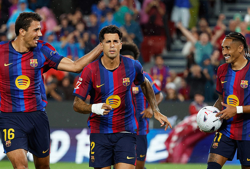 Barcelona Vs Racing De Santander La liga soccer highlights-Joao Cancelo