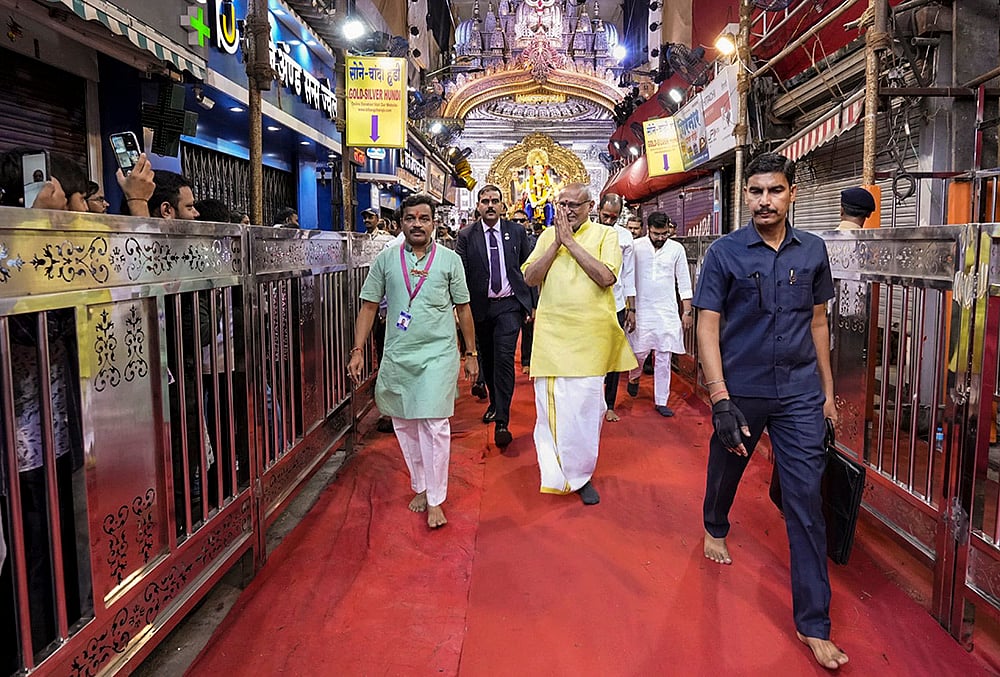 C P Radhakrishnan at Lalbaugcha Raja