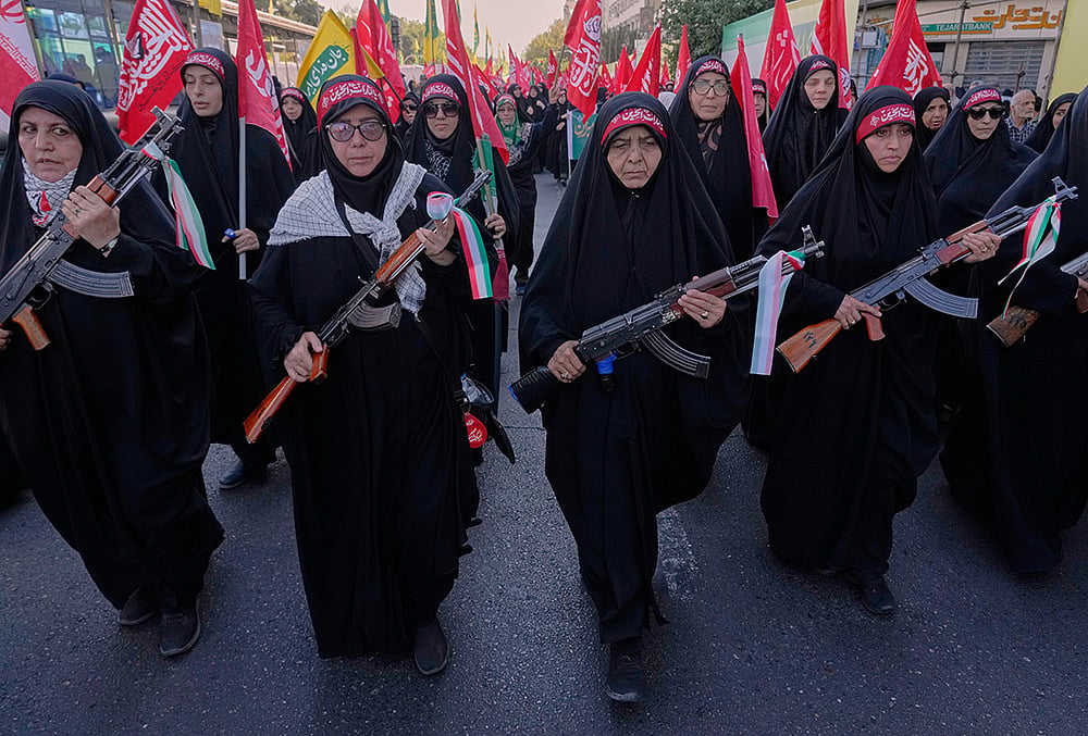 Hundreds of thousands rally Iran