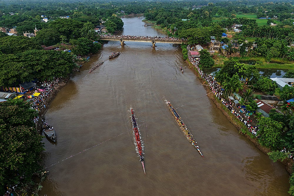 Traditional Boat Race In Assam