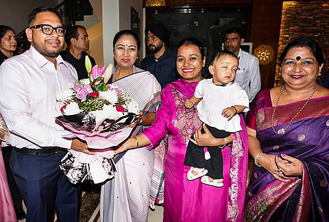 Delhi Chief Minister Rekha Gupta being received by a party workers ahead of her visit to Punjab to flag off BJP’s second ‘Nasha Mukt Yatra’ from Fatehgar Sahib, in Karnal, Haryana. 