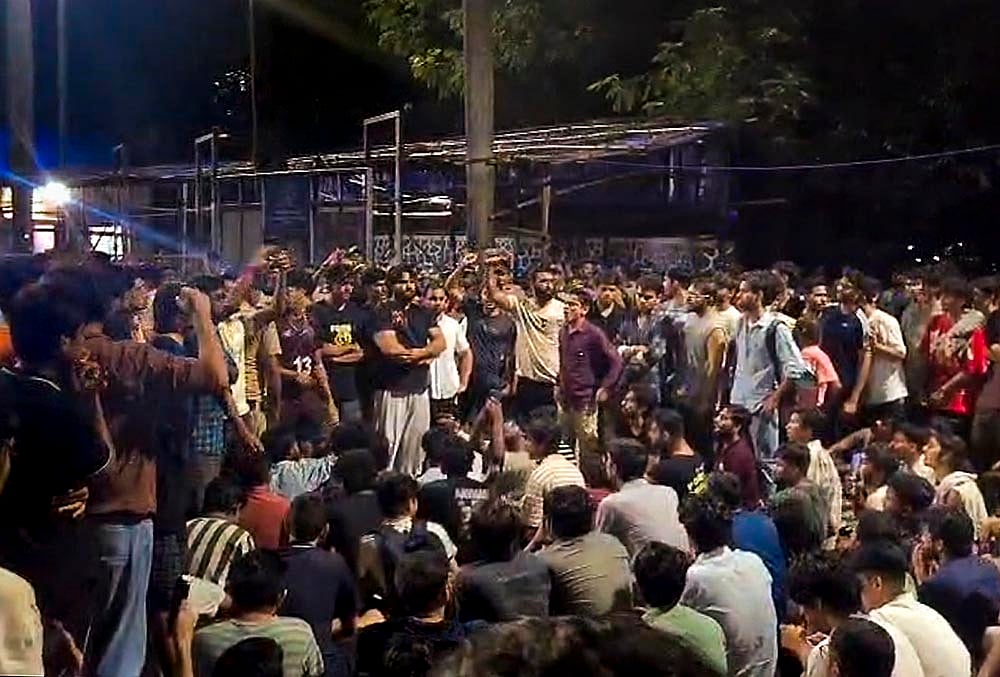 Students protest in Mumbai