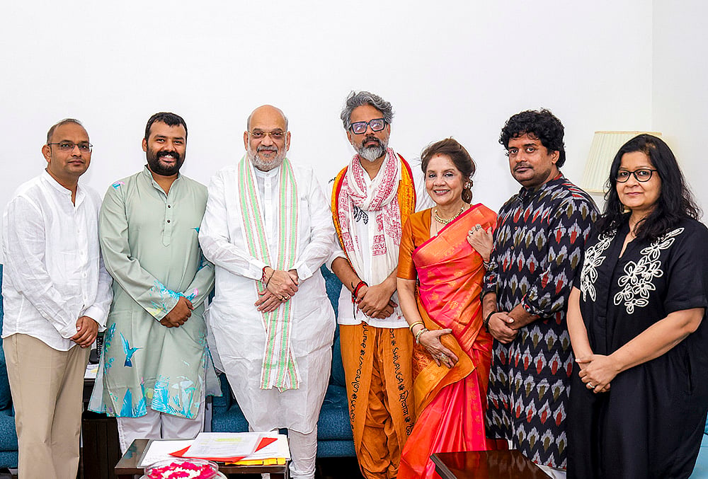 Amit Shah meets cast of movie Hanuman Ansh