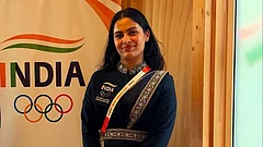 Manu Bhaker wore borrowed ceremonial attire at the Nagoya opening ceremony. - SAI Media