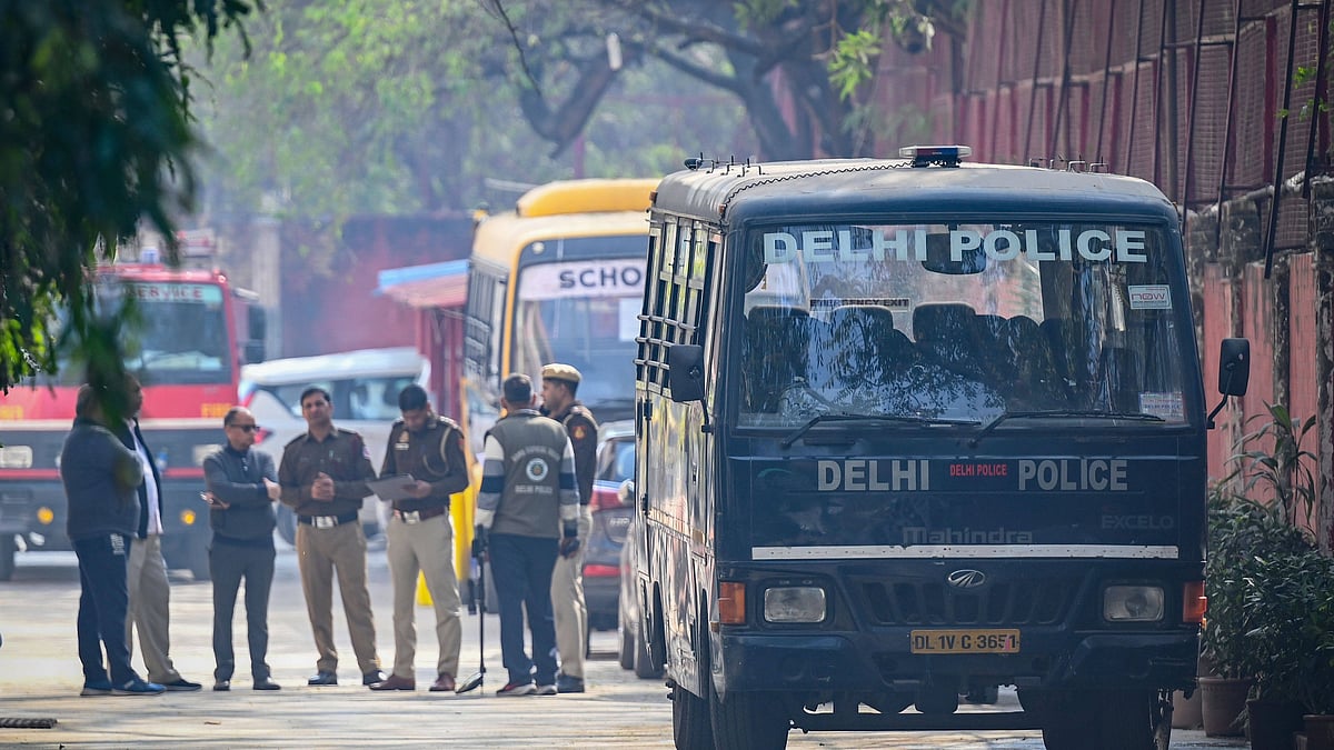 Delhi Police Bomb squad officials leave after searching Manav Sthali School premises, Rajendra Nagar after multiple schools in Delhi received an alleged mail of Bomb Threat - Sanchit Khanna Hindustan Times