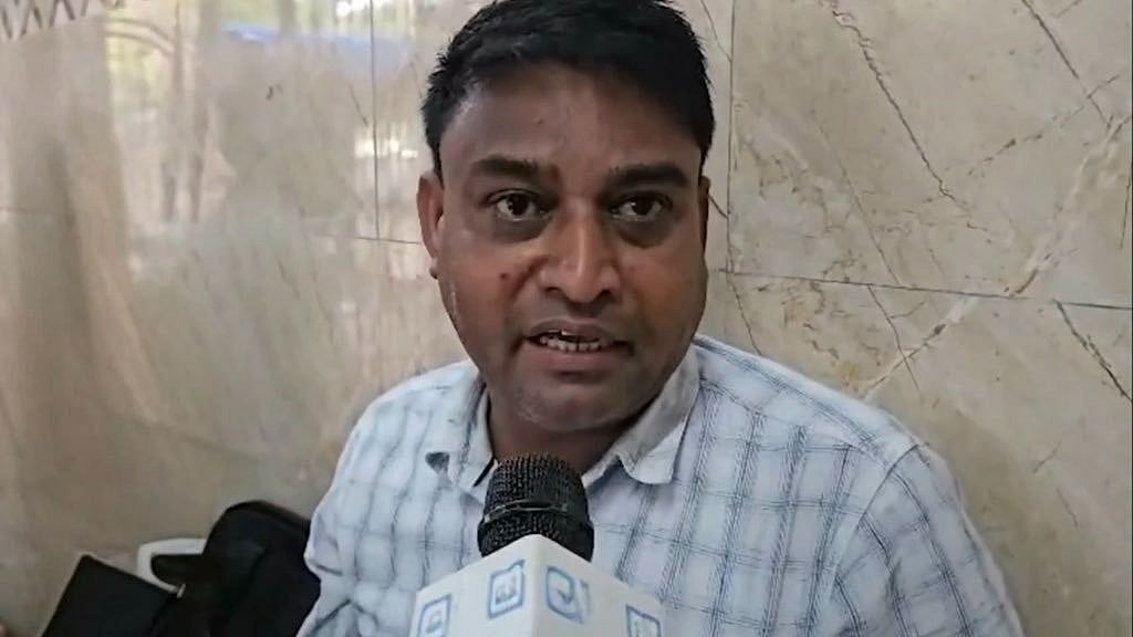 Ravindra Wakoode father of Sahil Wakode - X
