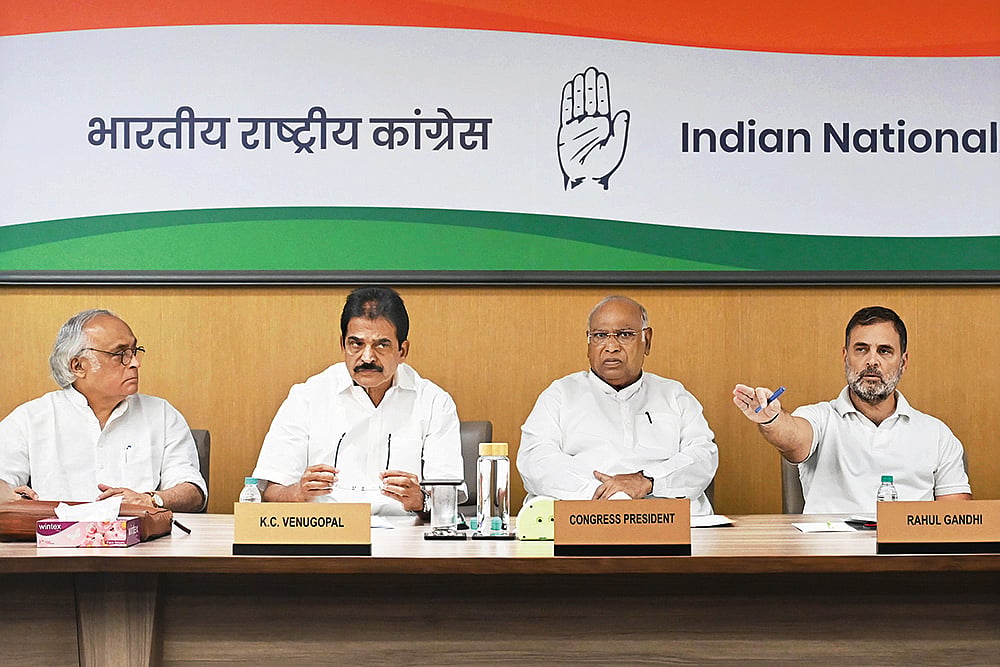 Rebuild Team: Jairam Ramesh, K. C. Venugopal, Mallikarjun Kharge and Rahul Gandhi at a meeting in New Delhi on January 11, 2026 - | Photo: Imago/Hindustan Times