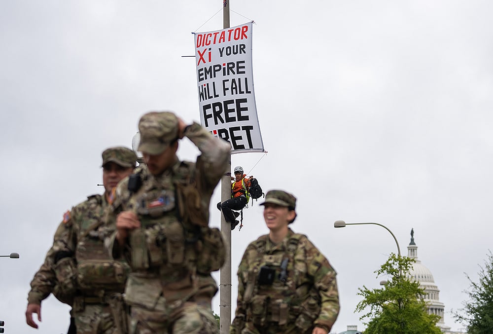 | Photo: AP/Allison Robbert