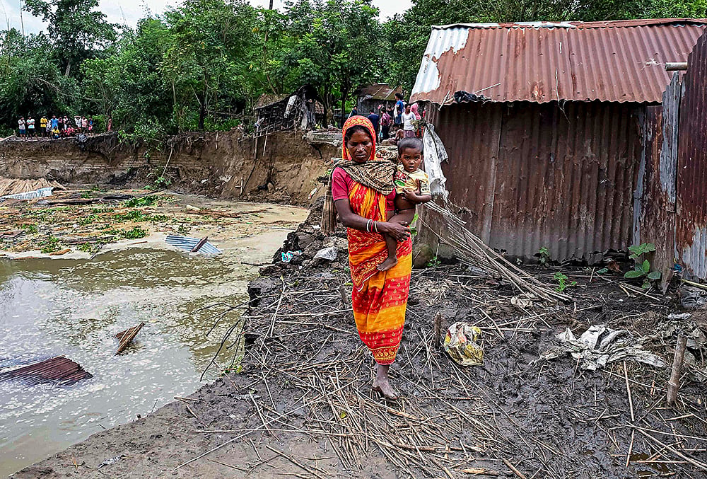 Erosion along Hooghly riverbanks