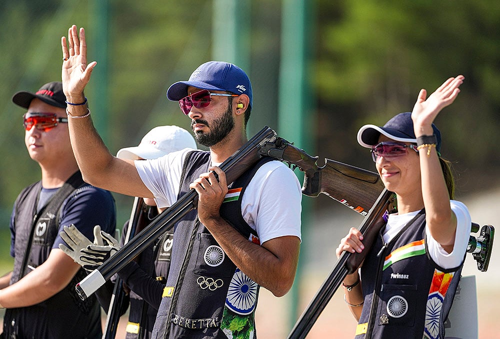 Parinaaz Dhaliwal Asian games mixed team skeet 