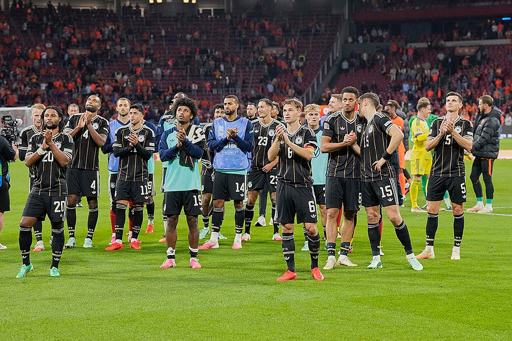 German players apploud to the fans after the UEFA Nations League soccer match between the Netherlands and Germany in Amsterdam, Netherlands. - Photo: AP/Martin Meissner