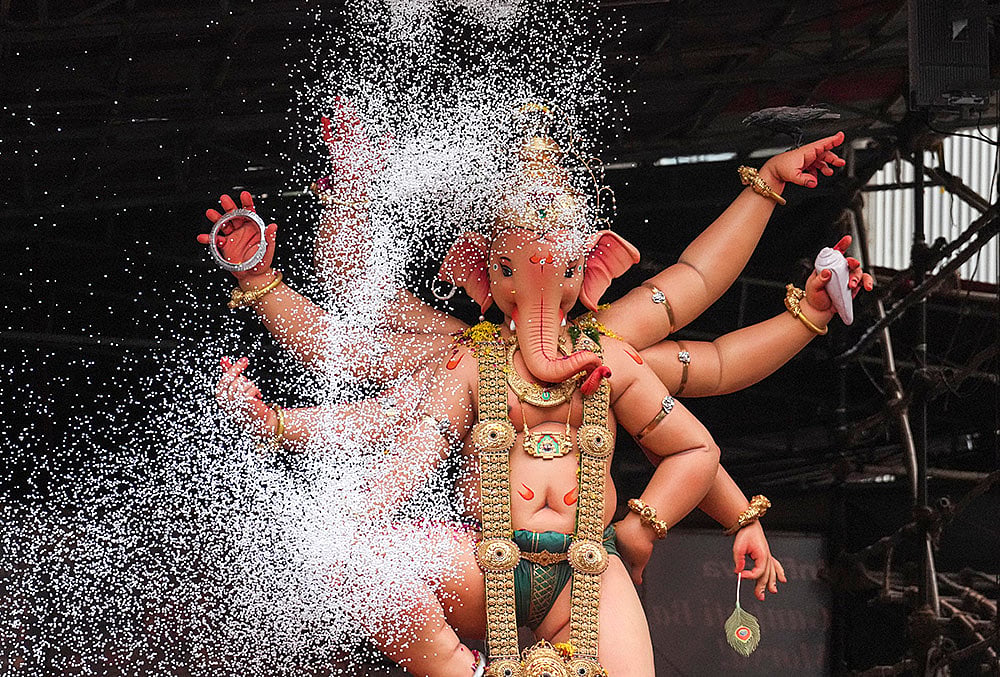Lalbaugcha Raja Visarjan 10th Day