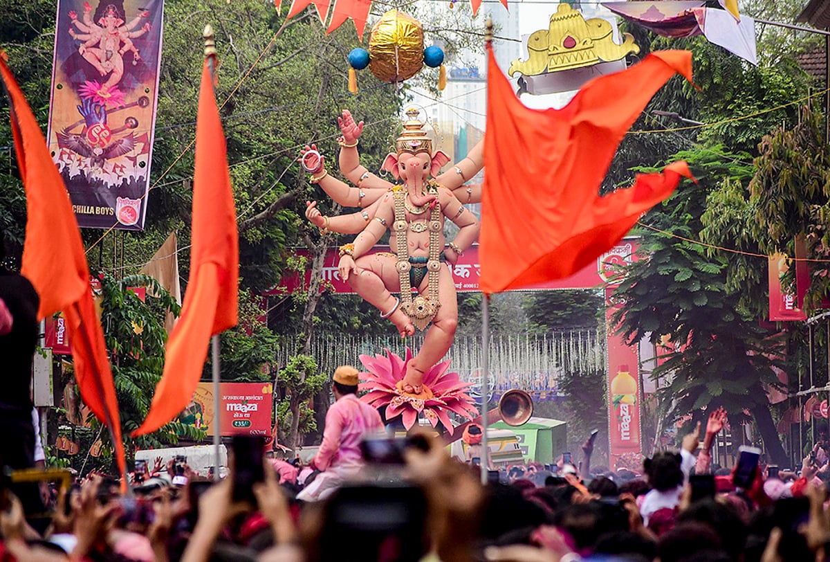 Anant Chaturdashi immersion gallery