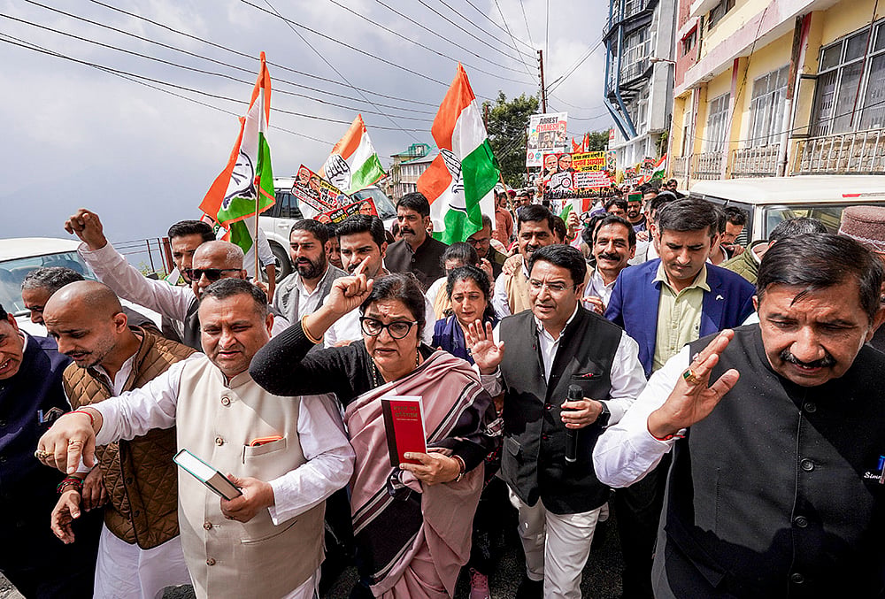 Congress protest against CEC in Shimla