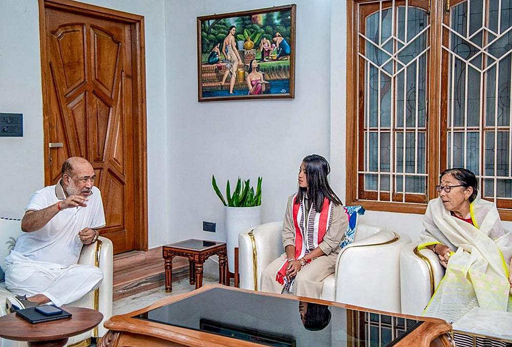 N Biren Singh meets Khaidem Shileima Chanu