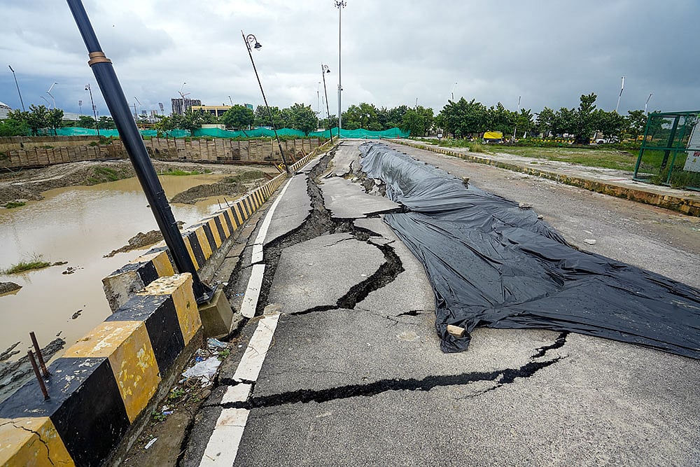Lucknow: Road caved-in near Ekana Cricket Stadium